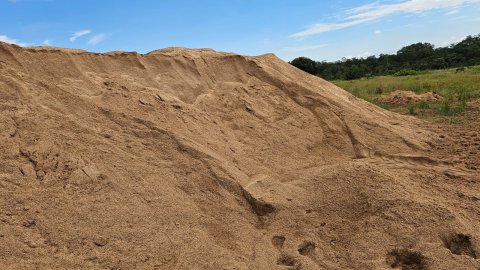 Jazida de Areia Grossa, Media, Fina e Seixo 3