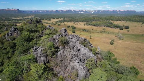 JAZIDA DE CALCÁRIO DOLOMITICO - OESTE DA BAHIA - LUIS DUARDO MAGALHAES BAHIA