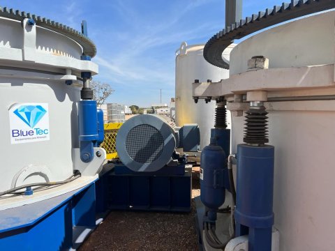 Industria de Calcario nova na caixa com jazidas