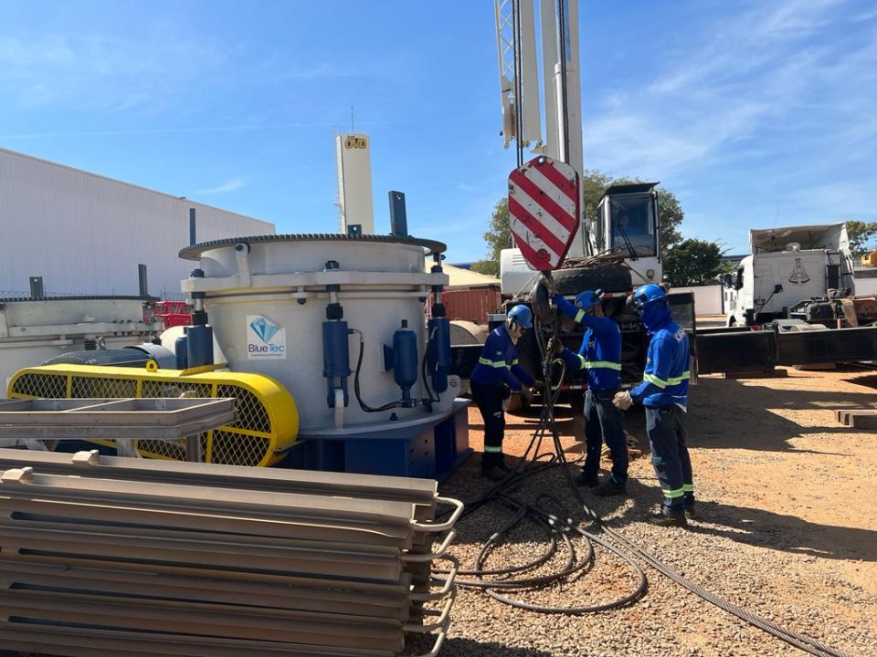 Industria de Calcario nova na caixa com jazidas
